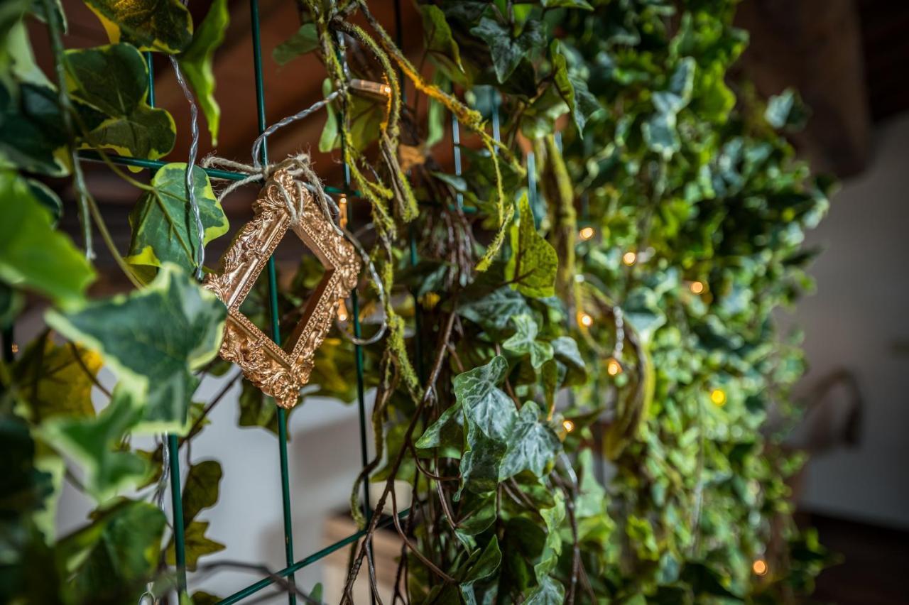 Via Lamberti, 3 - Florence Charming Apartments - Charming And Historic 5Th-Floor Attic Apartment With Elevator In A Building At The Heart Of Vibrant Florence, Just A 2-Minute Walk From All Attractions Luaran gambar